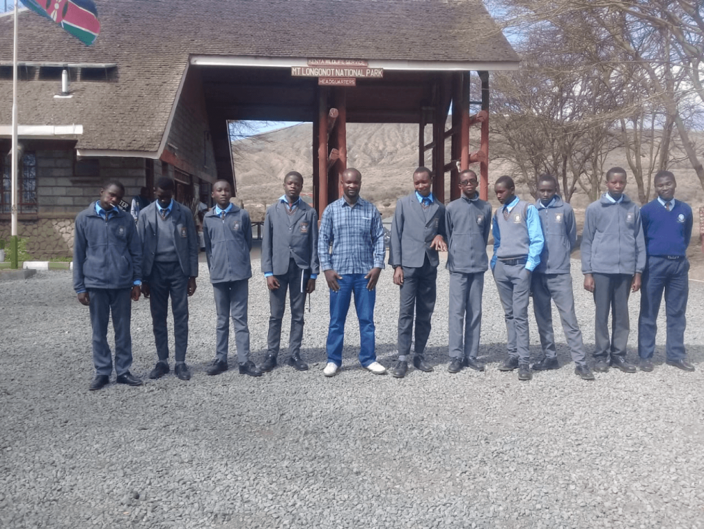 A second group of students at the gate of Mount Longonot game reserve